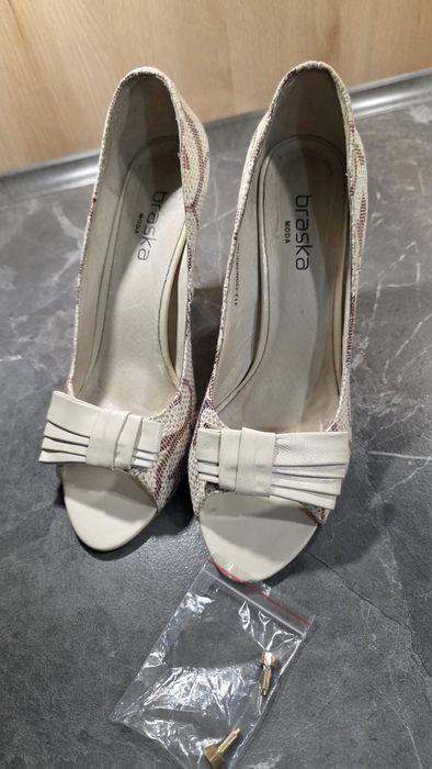 Б/у туфли на размер 39-40