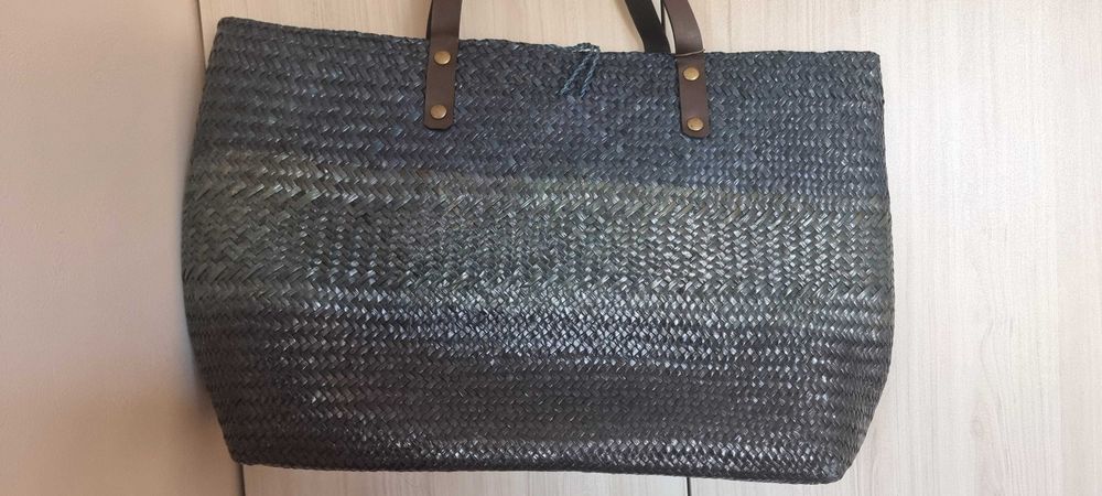 НОВА плетена кошница / чанта Pieces