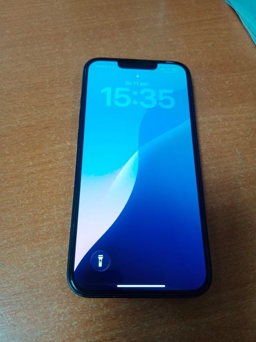 Продам айфон 13 акб 100%