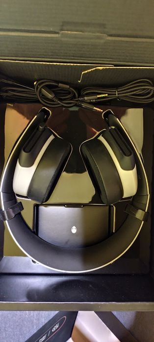 Căști gaming alienware