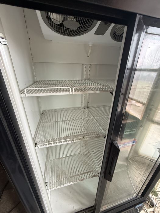 Хладилник витрина