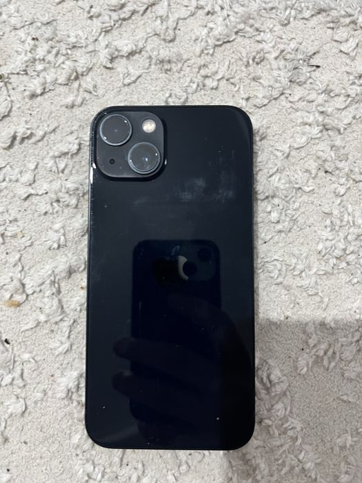 Продам Айфон 13 идеал