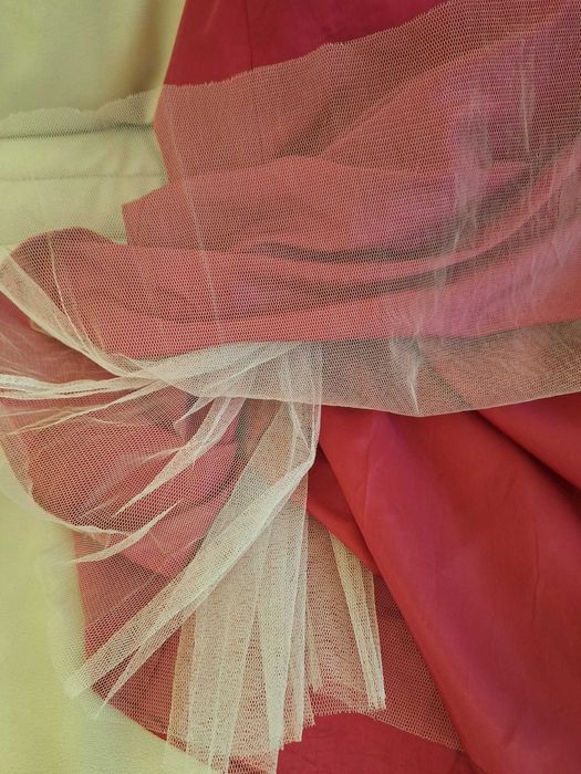 Fusta de tafta culoare fucsia
