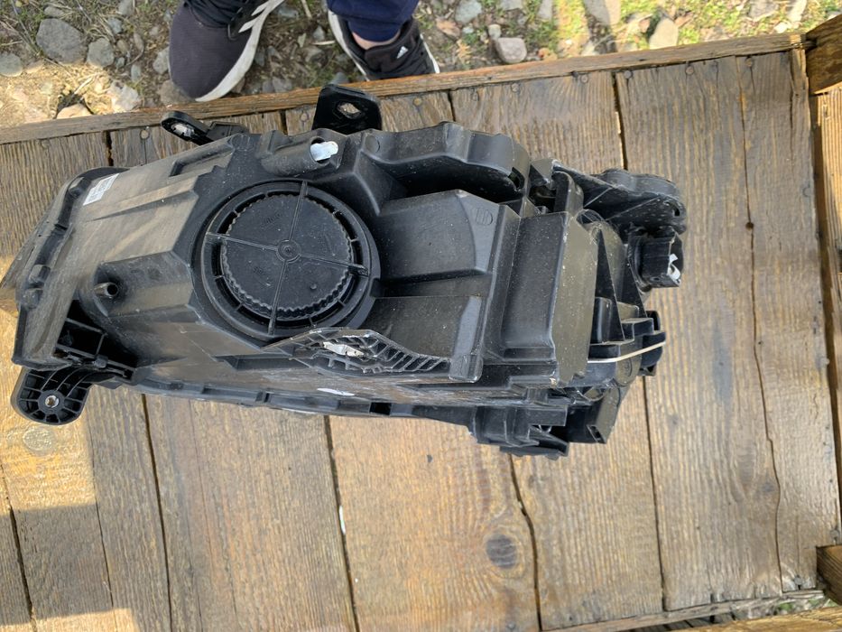 Фар Ауди КЮ 2/ Audi Q2