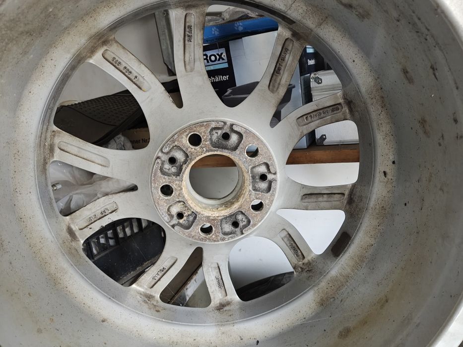 Vând roți /  jante oem BMW pe 19 cu anvelope iarna Semperit la bucata