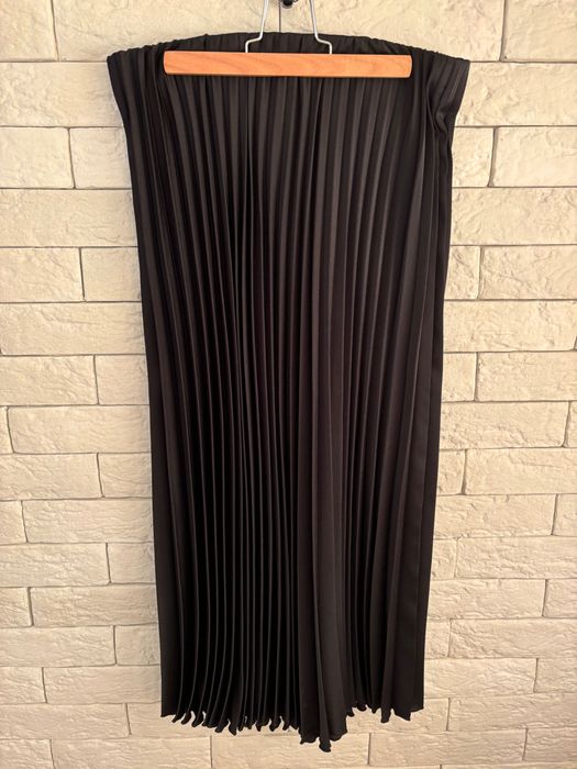 Красива черна пола солей ZARA