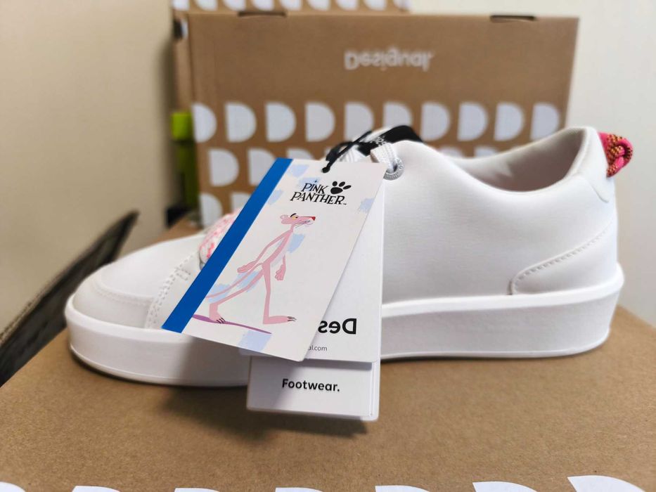 Desigual кецове бели