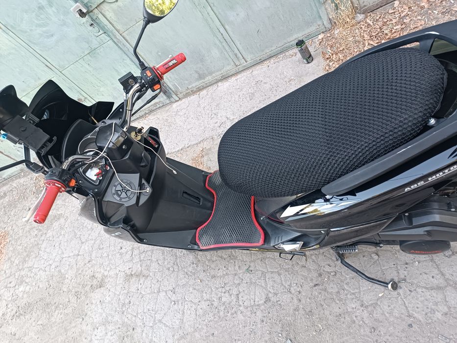 Макси мопет  скутир