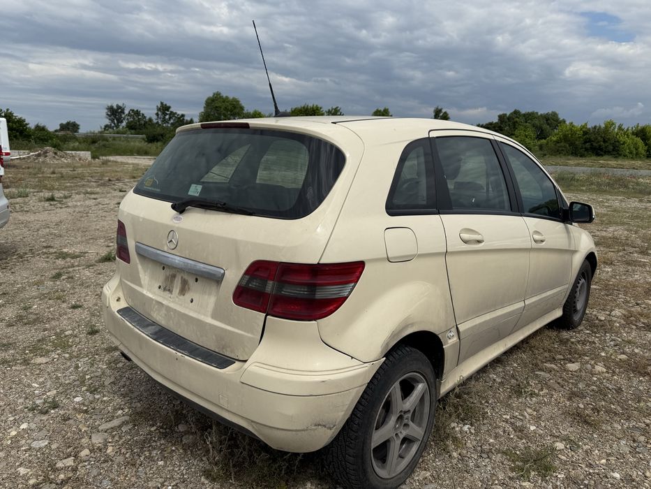 На части Мерцедес Б170 метан B170 Mercedes w245 автоматик нови гуми