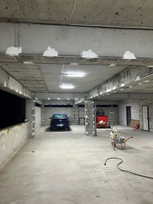 Vind etaj 1 parcare interioarà, cladire p+1+2, compusà di 17 locuri