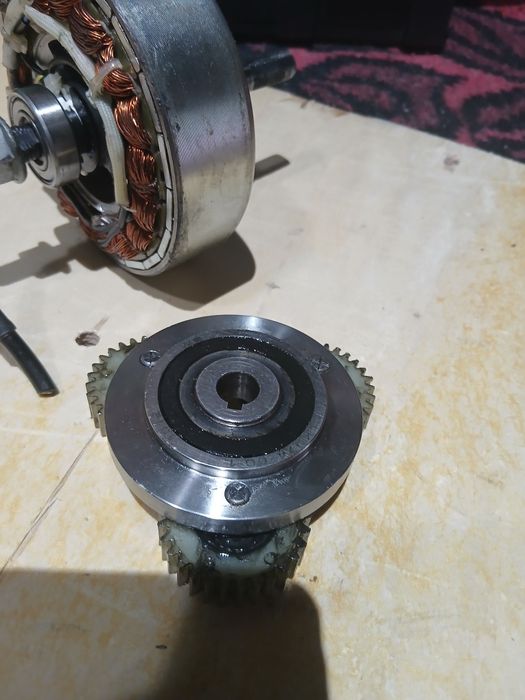 Motor roata bicicleta cu 3 sateliti 30 dinti