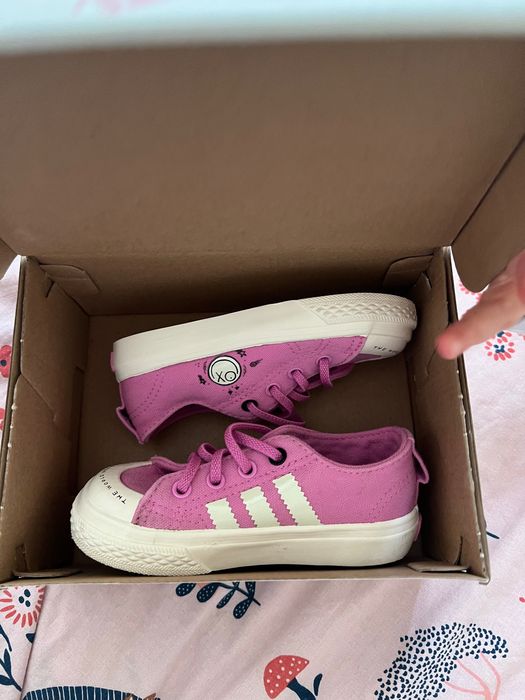 Детски маратонки за момиче adidas 22 размер