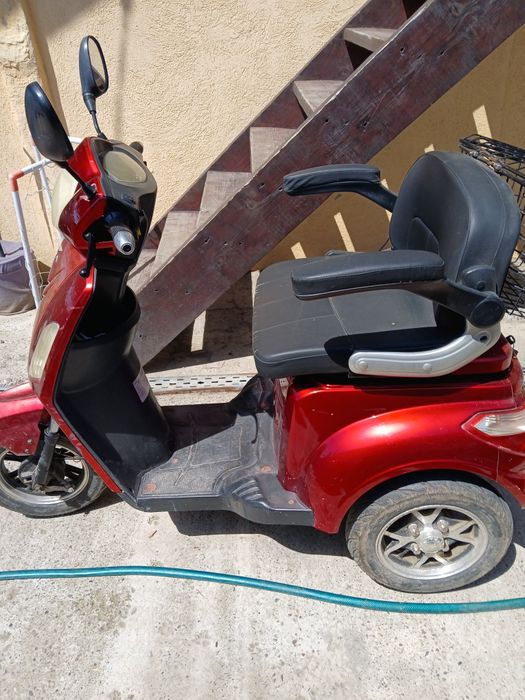 Triciclu electric volta m4