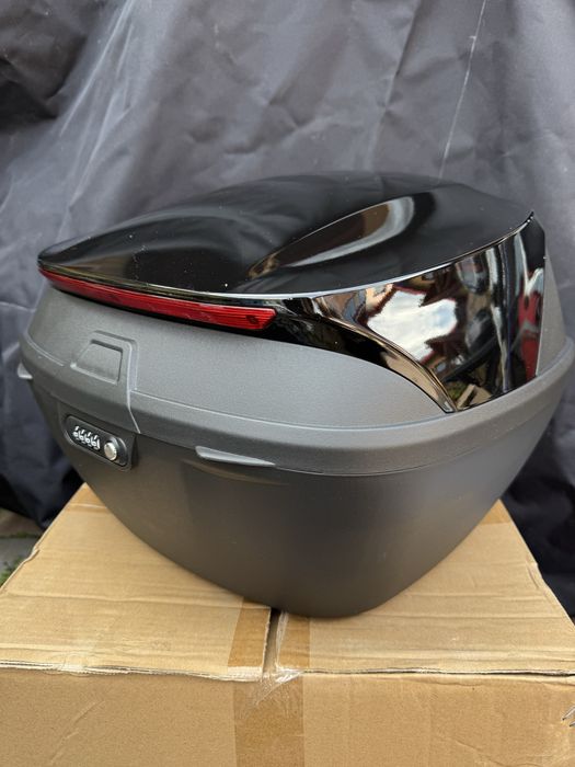 Portbagaj TOP CASE moto scuter ATV negru gri
