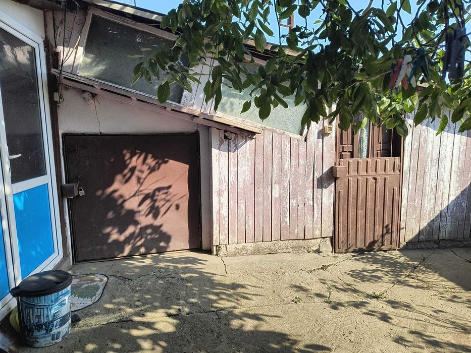 Casa si teren de vanzare 1550 mp