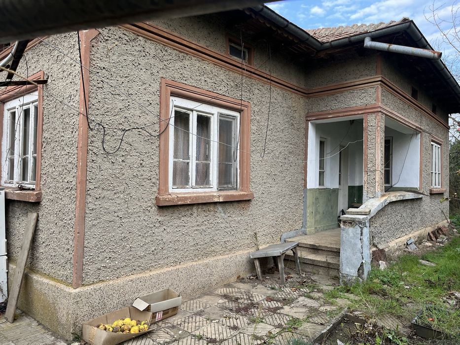 Продава се Къща в Добрич, Център - 100 кв.м за 281 €/кв.м - Снимка #1