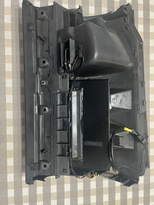 Продавам жапка за seat leon 2002