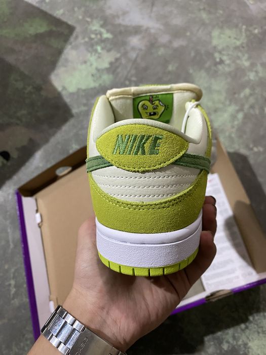 Nike SB Dunk Low Green Apple