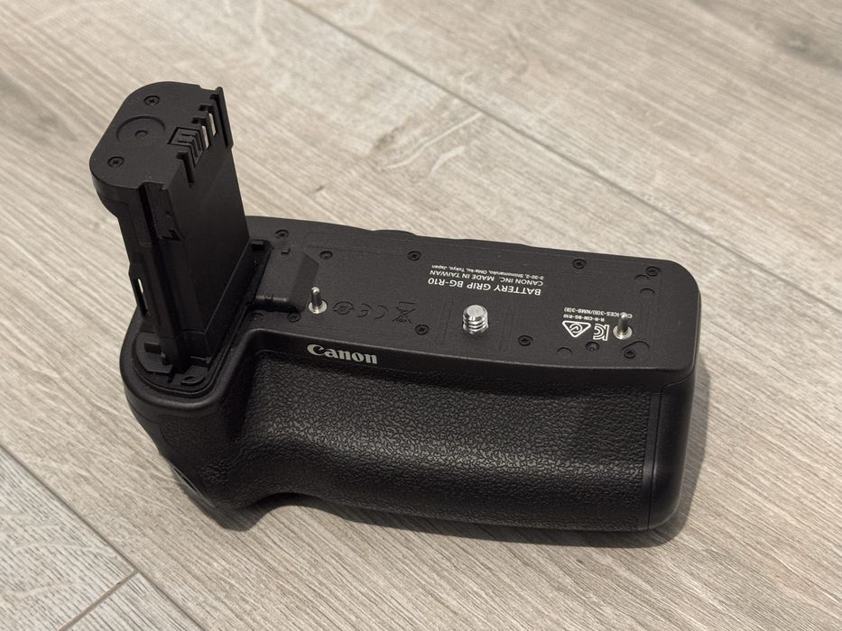 Grip foto Canon BG-R10 Canon EOS R5, EOS R6, EOS R5 C, EOS R6 Mark II