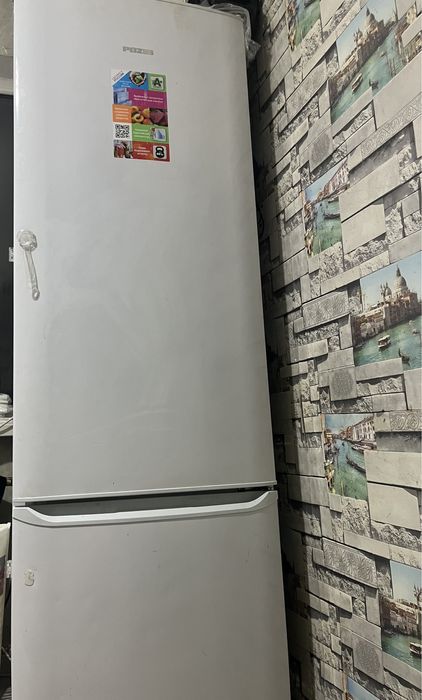 Срочно продам холодильник