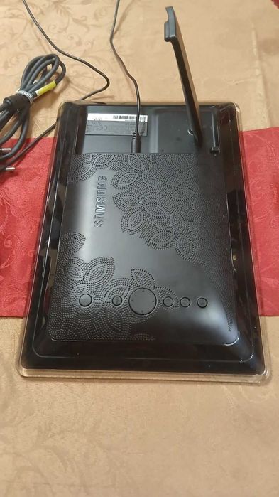 Samsung Дигитална фото рамка samsung spf-87h