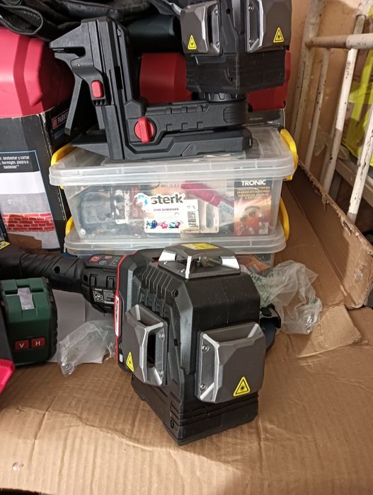 Nivela laser cu acumulator de 20v