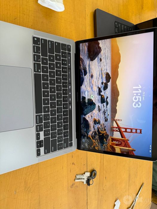 MacBook pro M1 8/256