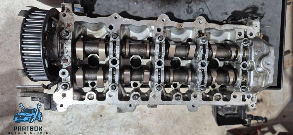 Комплект разпределителни валове с тава от Opel Astra J 2012 1.7 CDTI