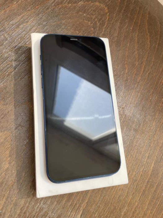 Айфон 12 иделаьном состояние срочно