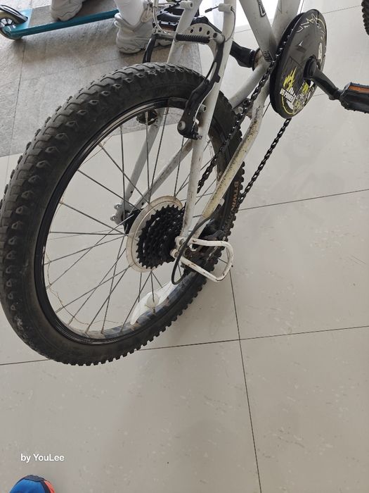 Vand bicicleta B-twin Racing Boy 500 20 inch cu 6 viteze