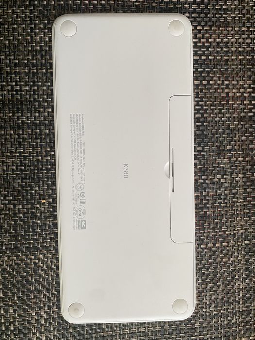 Клавиатура для ноутбука Logitech K380