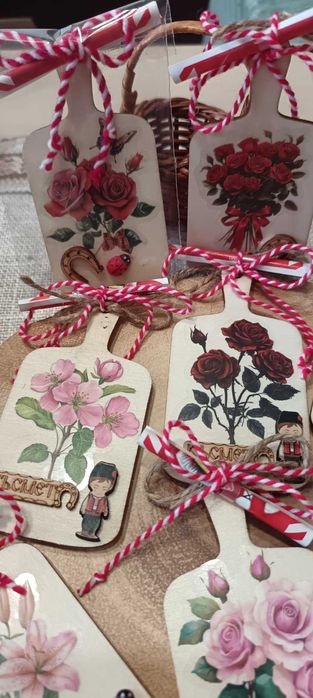 Мартеници магнити и кошнички