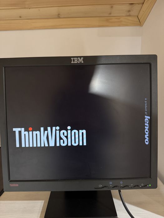 Монитор Lenovo ThinkVision