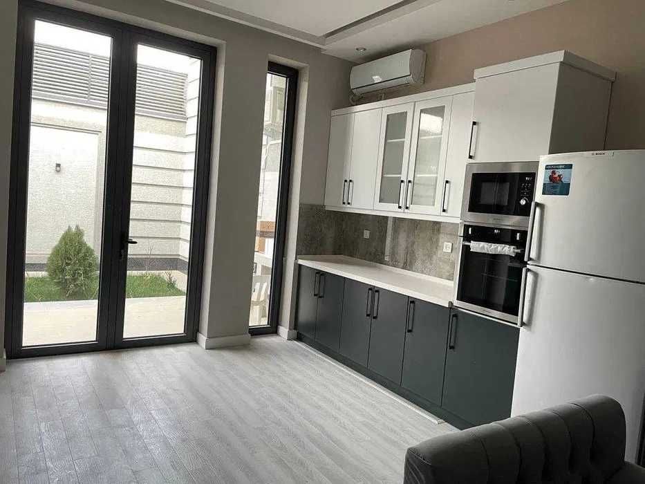 СРОЧНО! Сдаётся Евродом на Центр Луначарского / id888 /