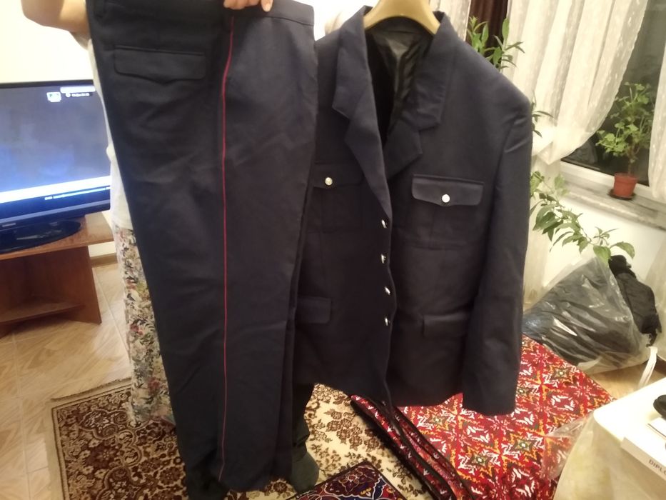 Новый военный китель-брюки МЧС