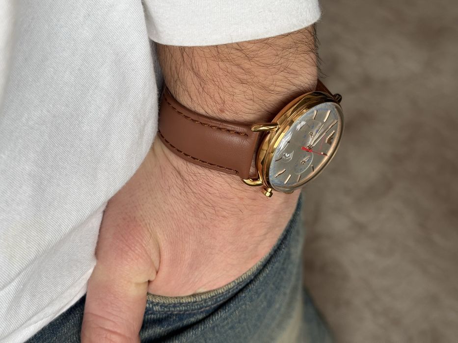 Emporio Armani оригинален часовник