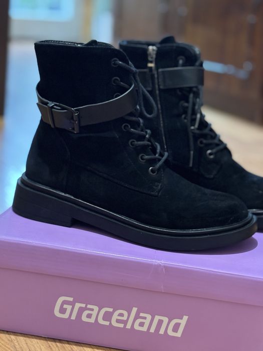 Стилни черни боти Paolo Botticelli