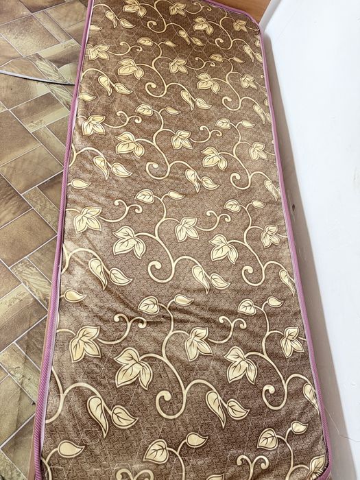 Кровать в хорошем состоянии