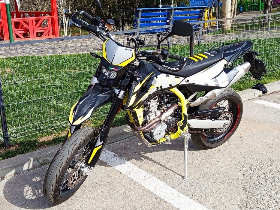 Supermoto SWM SM500R