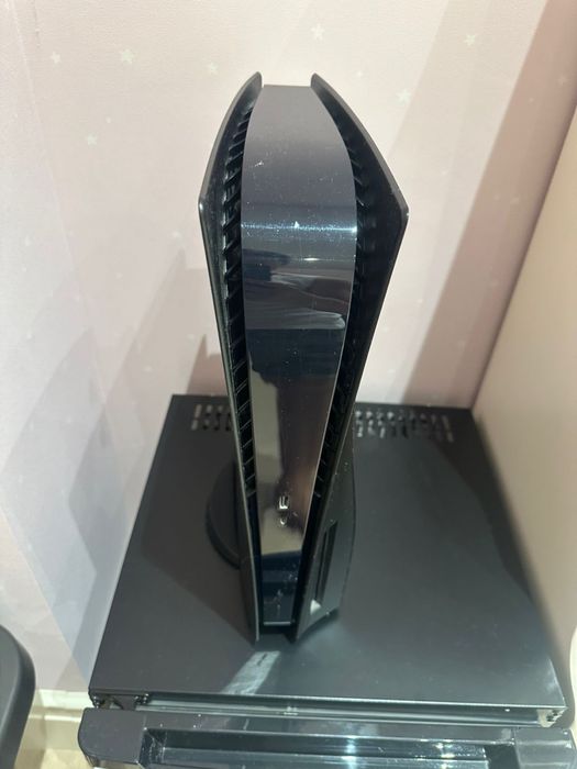 PS5 с дисководом + 2 джойстика