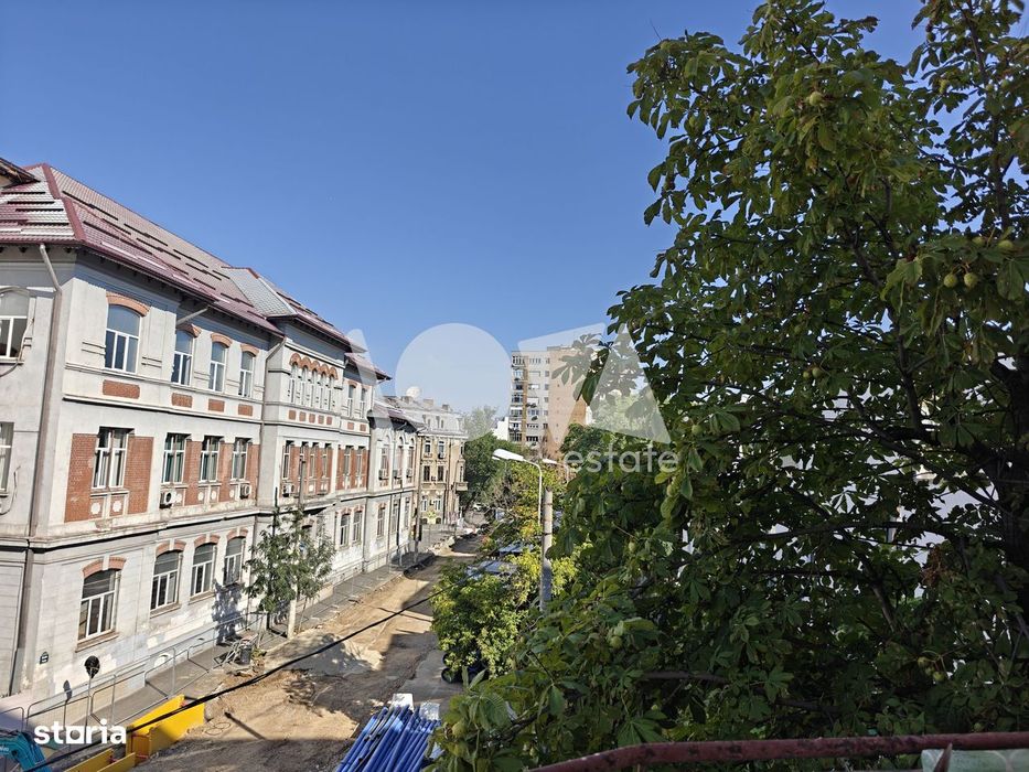 De vânzare apartament 3camere - str. Plantelor - central