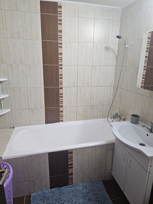 Închiriez apartament 2 camere
