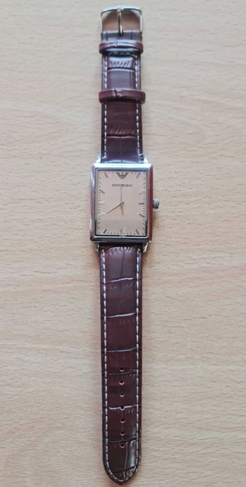 Часовник Армани кварцов