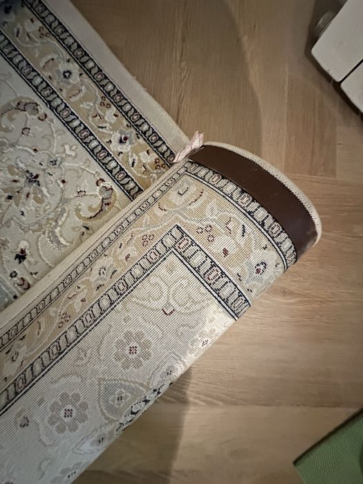 Ковер продам в отличном состоянии