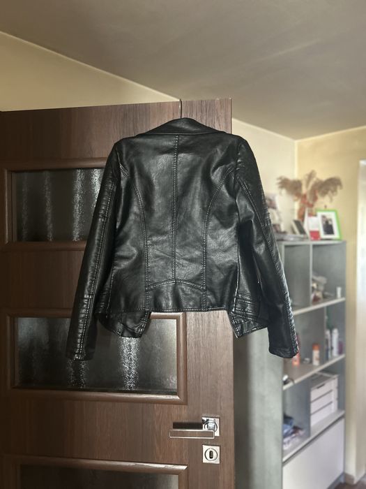 Дамско кожено яке