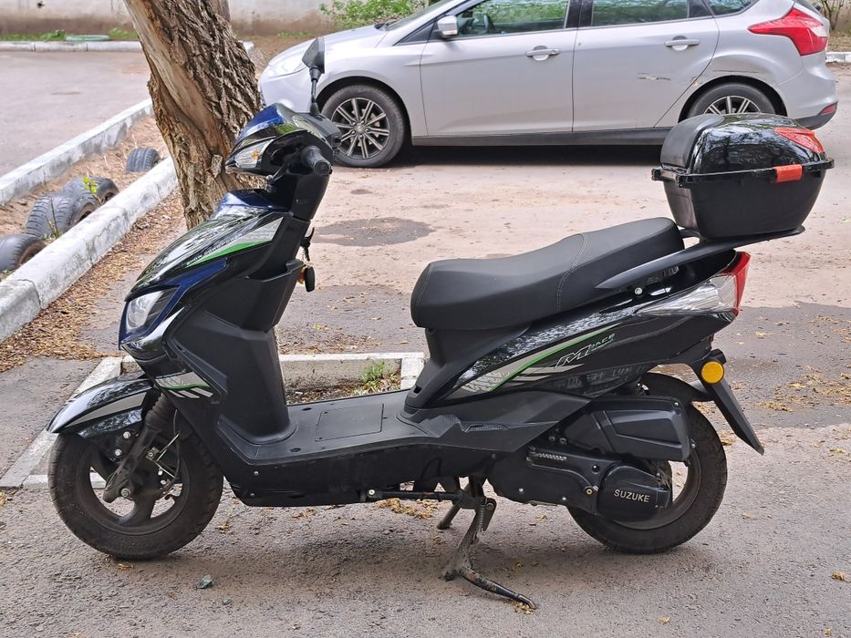 Продаётся Скутер-Suzuke