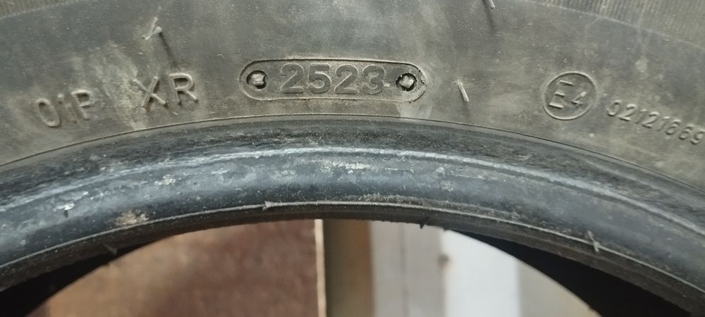 Продам комплект резины