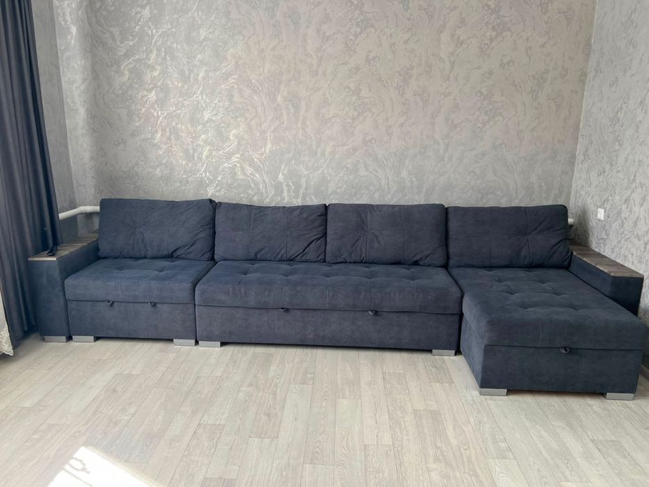 Продам диван 4 метра ширина
