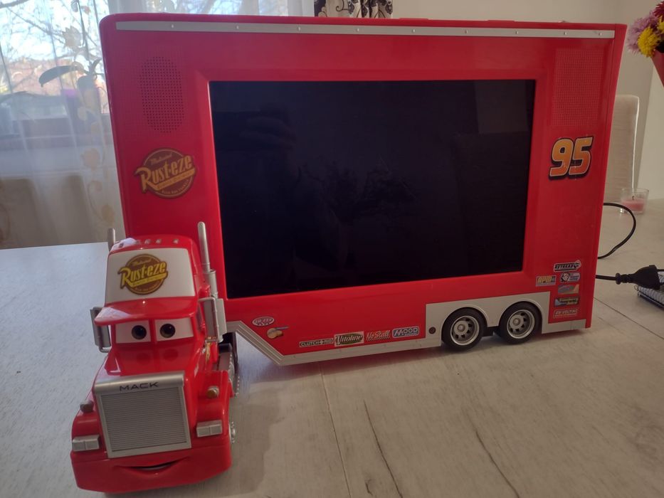 Vând televizor de colecție Disney Cars Mcqueen Mak