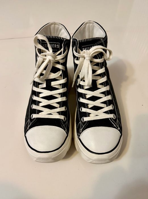 Ghete negre Skechers